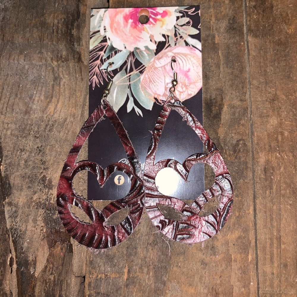 Leather earrings